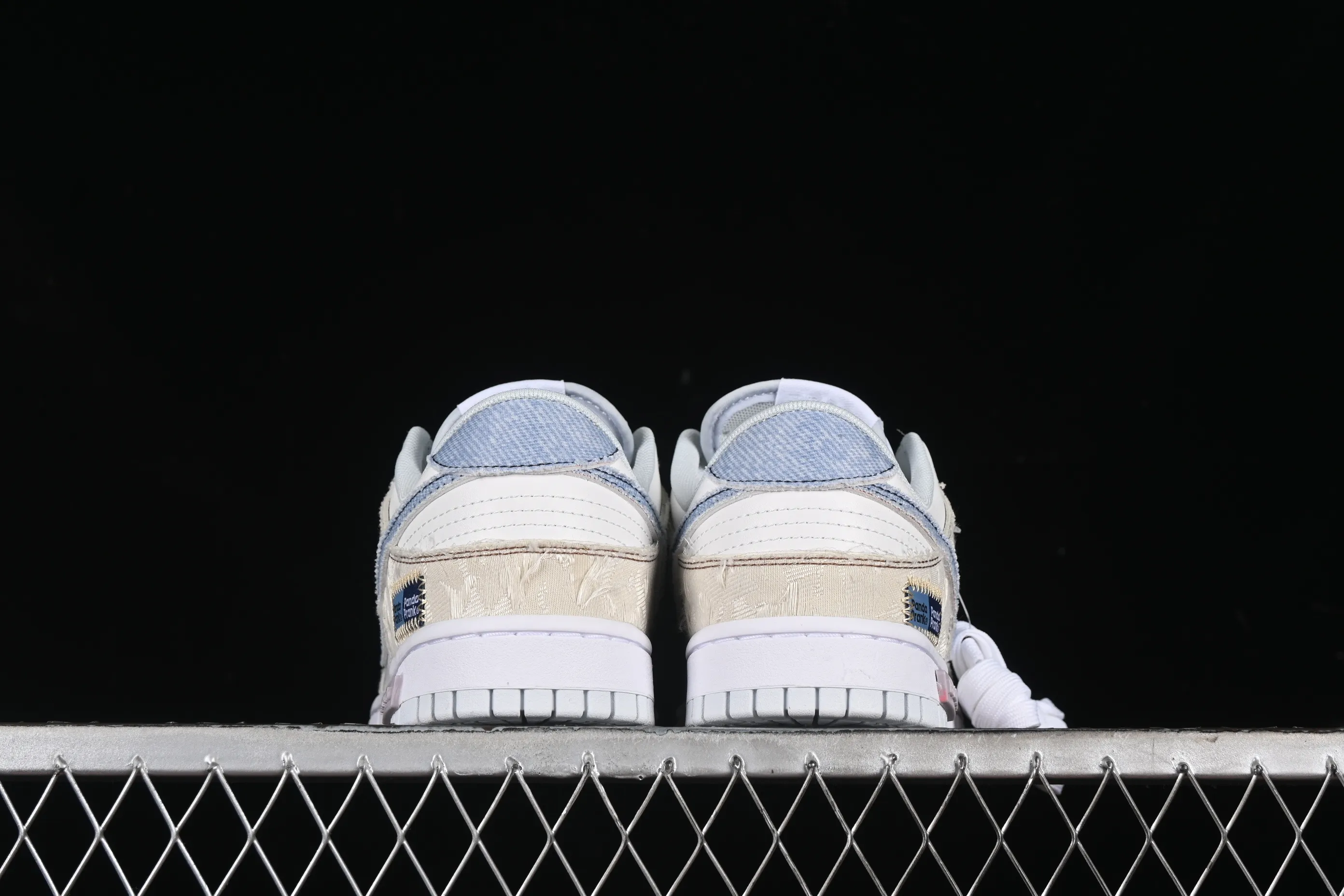 All Categories Nk SB Dunk Series Nk SB Dunk Low Low-top sneakers Nk Dunk Low Retro Panda Prank Lead the Dream Lover Special Gift Box Low-top casual sneakers HF0730-160